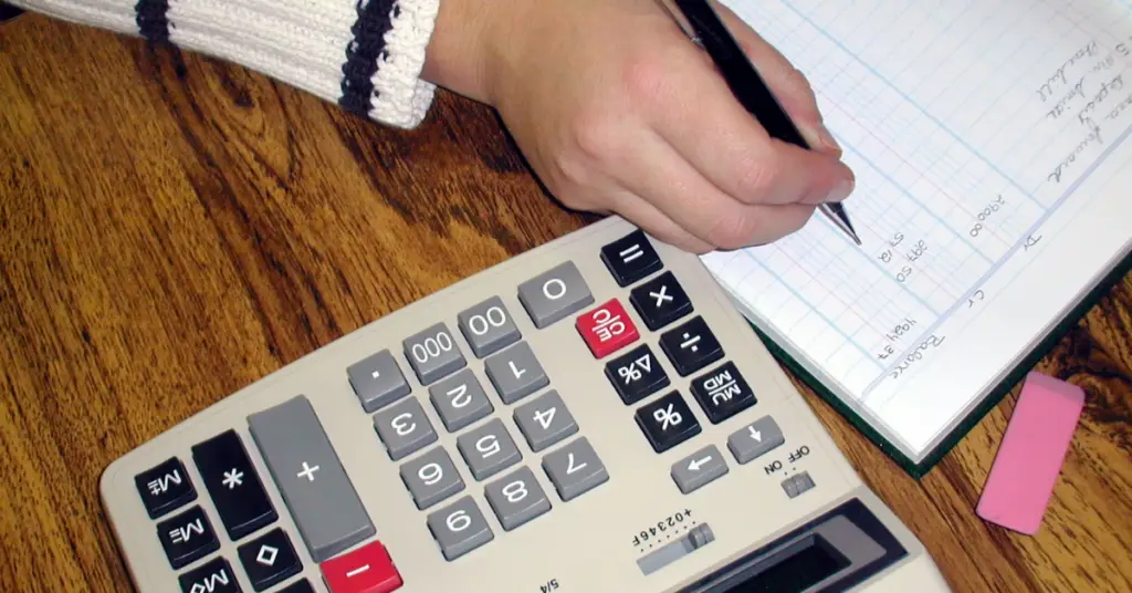 Vencru | Economic Order Quantity (EOQ) Use EOQ to improve inventory management