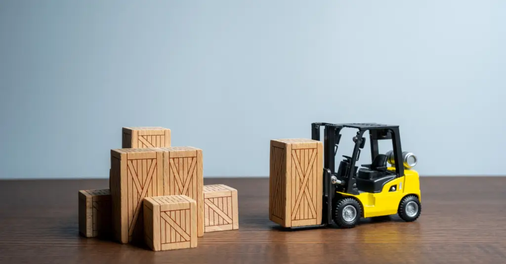 Vencru | What Is the Bullwhip Effect? What is the bullwhip effect in supply chain?